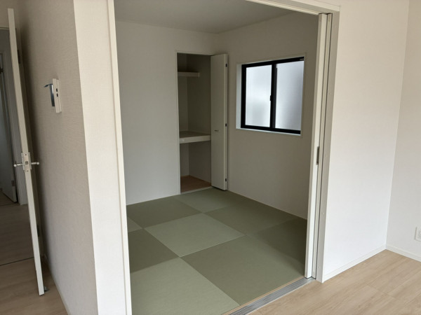 高岡市荻布新町、新築一戸建ての内装画像です