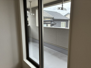 高岡市荻布新町、新築一戸建てのバルコニー画像です