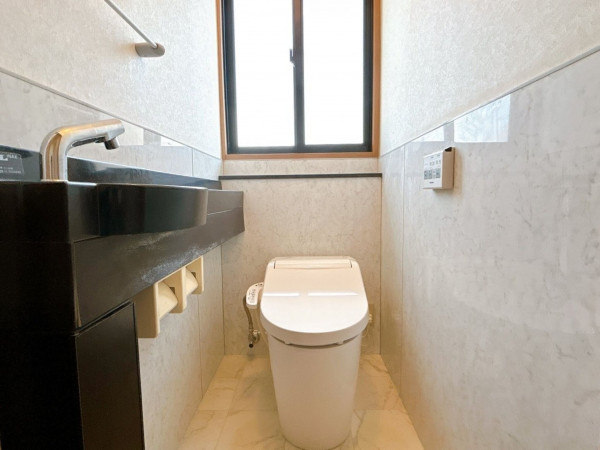 富山市婦中町希望ケ丘、中古一戸建てのトイレ画像です