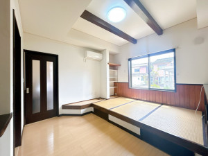 富山市布目、中古一戸建ての内装画像です