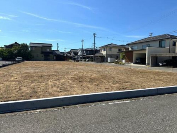 高岡市和田、土地の外観画像です