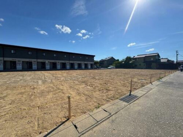 高岡市和田、土地の外観画像です