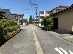 富山市長江東町、土地の前面道路を含む現地写真画像です
