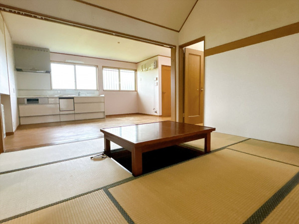 富山市小杉、中古一戸建ての内装画像です