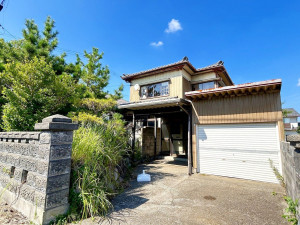 射水市小島、中古一戸建ての外観画像です