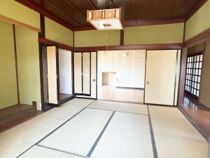 射水市小島、中古一戸建ての内装画像です