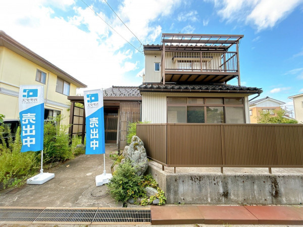 富山市山室、中古一戸建ての外観画像です