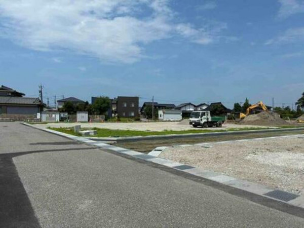 富山市向新庄町、土地の外観画像です