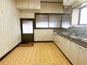 富山市犬島新町、中古一戸建てのキッチン画像です