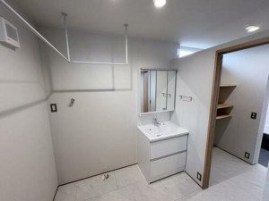 富山市土居原町、新築一戸建ての洗面画像です
