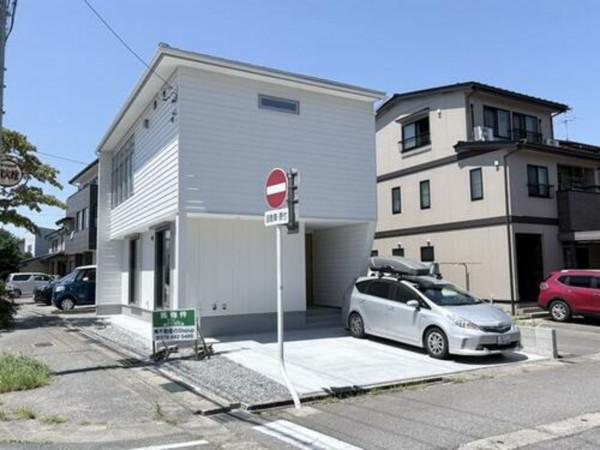 富山市土居原町、新築一戸建ての外観画像です