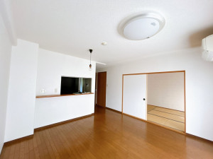 富山市窪本町、マンションの内装画像です