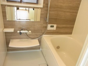 富山市安野屋町、中古一戸建ての風呂画像です
