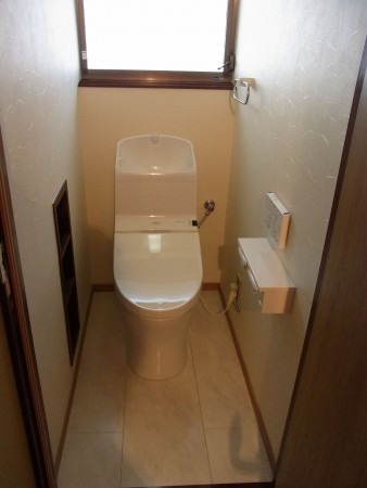富山市安野屋町、中古一戸建てのトイレ画像です