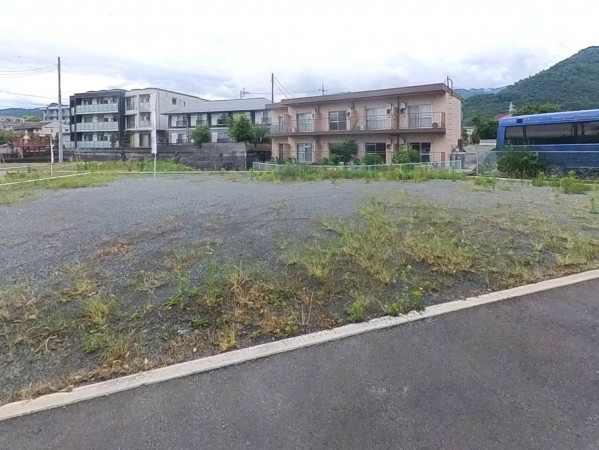 甲府市古府中町、土地の画像です