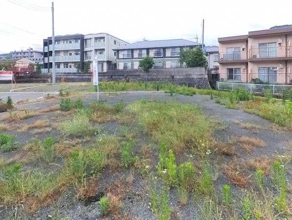 甲府市古府中町、土地の画像です