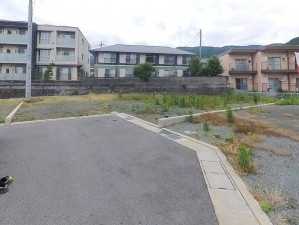 甲府市古府中町、土地の画像です