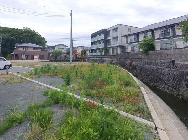 甲府市古府中町、土地の画像です