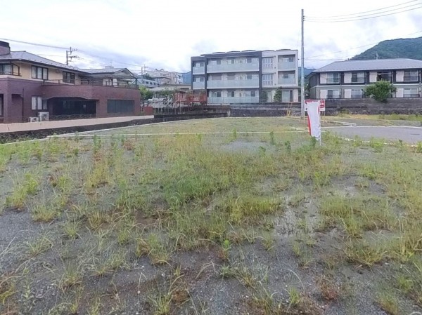 甲府市古府中町、土地の画像です