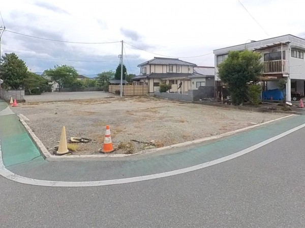 甲斐市西八幡、土地の画像です