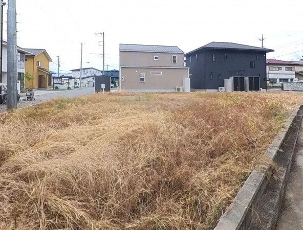 甲府市羽黒町、土地の画像です