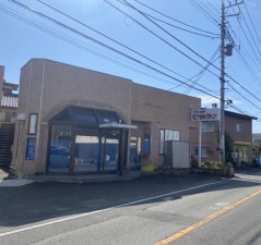 甲斐市篠原、収益物件/店舗の画像です