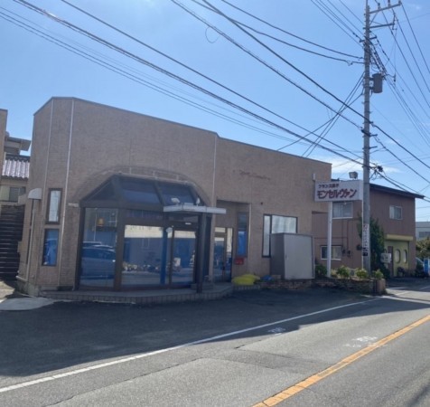 甲斐市篠原、収益物件/店舗の画像です