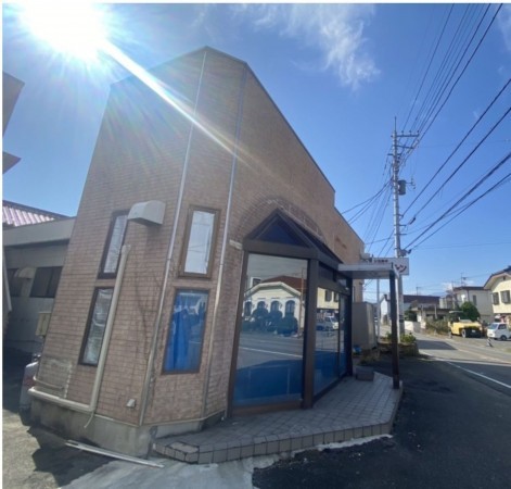 甲斐市篠原、収益物件/店舗の画像です