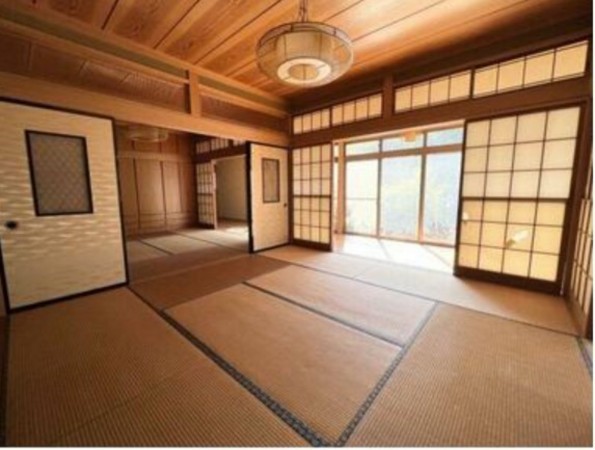 甲府市大手、中古一戸建ての画像です