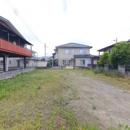 甲府市国母、土地の画像です
