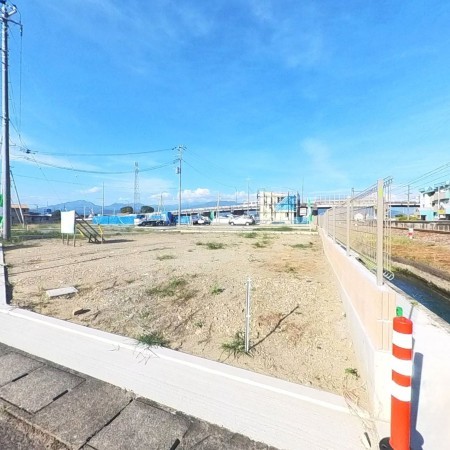 中巨摩郡昭和町河東中島、土地の画像です