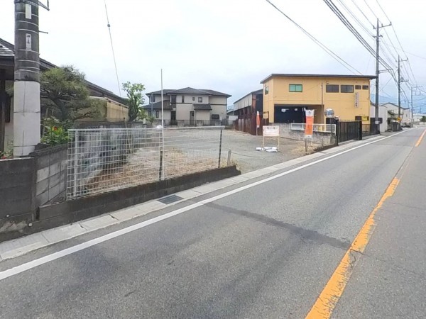甲斐市万才、土地の画像です