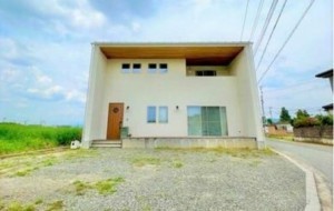 甲府市上今井町、中古一戸建ての画像です