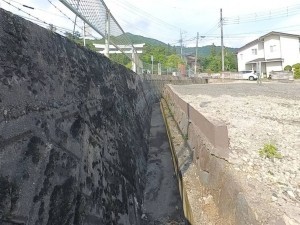 甲府市岩窪町、土地の画像です