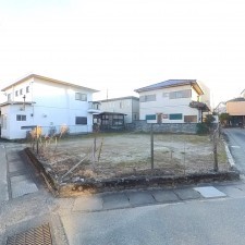 甲府市貢川、土地の画像です
