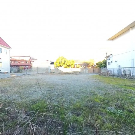 甲府市貢川、土地の画像です