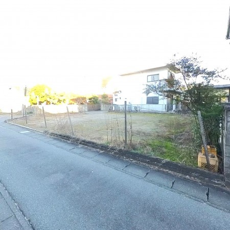甲府市貢川、土地の画像です