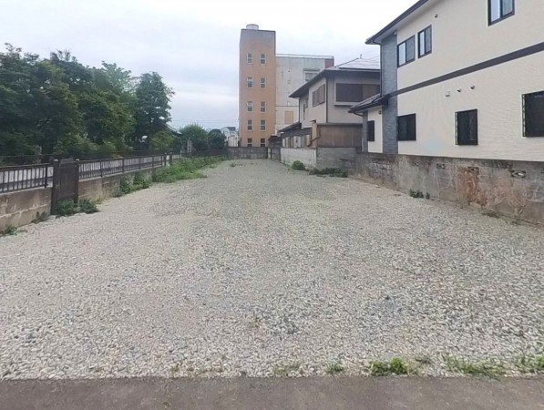 甲府市朝気、土地の画像です