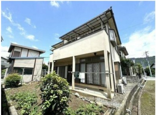甲府市千塚、中古一戸建ての画像です