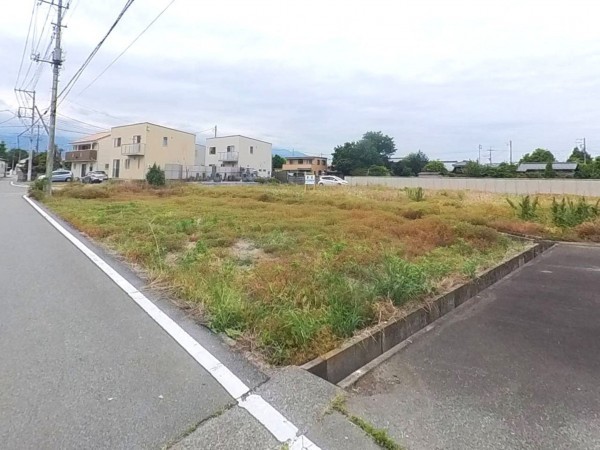 中巨摩郡昭和町築地新居、土地の画像です