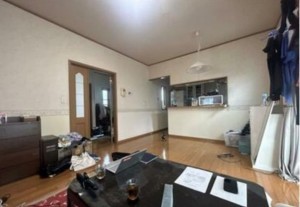 甲府市中小河原町、中古一戸建ての画像です