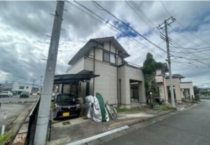 甲府市中小河原町、中古一戸建ての画像です