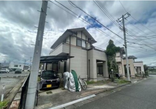 甲府市中小河原町、中古一戸建ての画像です