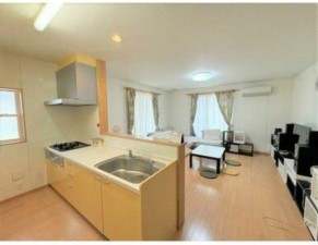 甲府市上石田、中古一戸建ての画像です