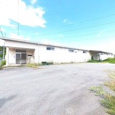 北杜市白州町鳥原、収益物件/倉庫の画像です