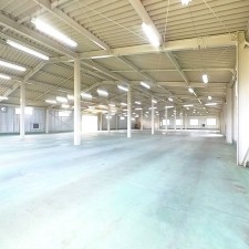 北杜市白州町鳥原、収益物件/倉庫の画像です