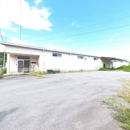 北杜市白州町鳥原、収益物件/倉庫の画像です
