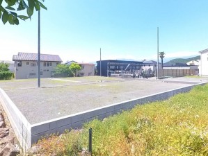 甲府市屋形、土地の画像です