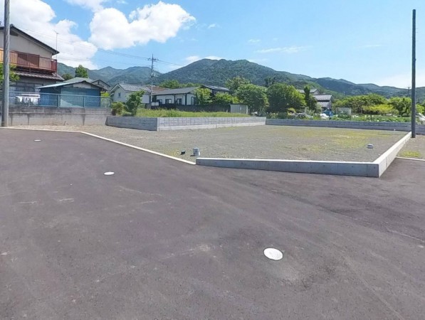 甲府市屋形、土地の画像です