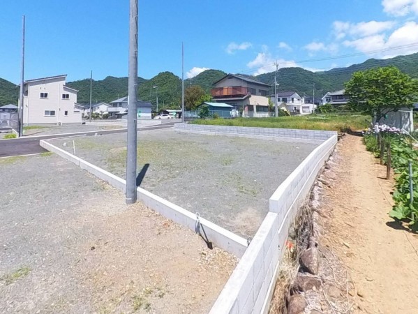 甲府市屋形、土地の画像です